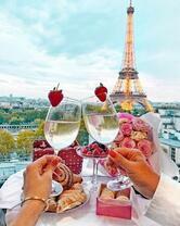 Без бренда «Свидание на фоне Эйфелевой башки» в Набережных Челнах