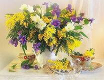 Без бренда «Букет из мимозы и колокольчиков в вазе» в Набережных Челнах